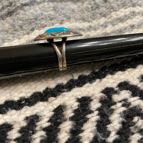 Vintage Native American Style Ring With Turquoise Silver. - Picture 4 of 4